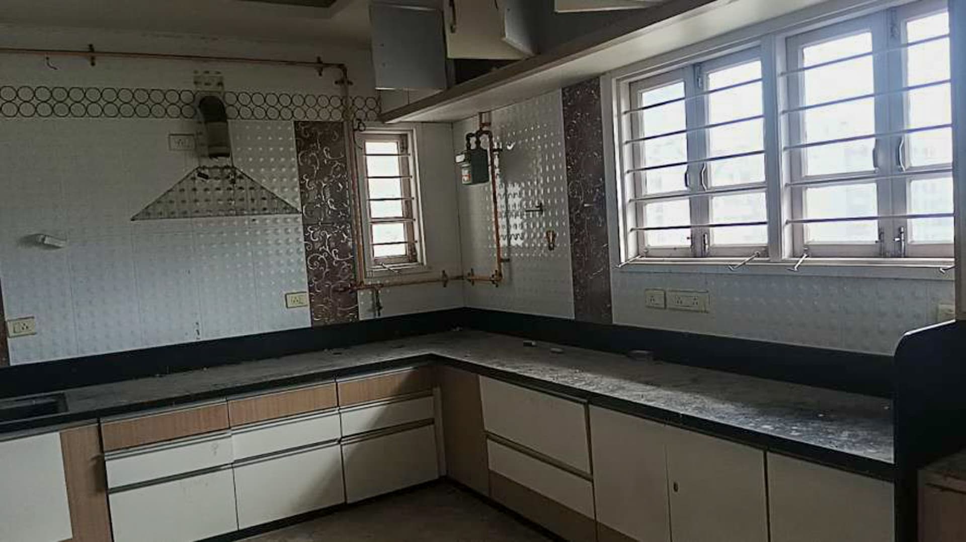 Property Photos 18