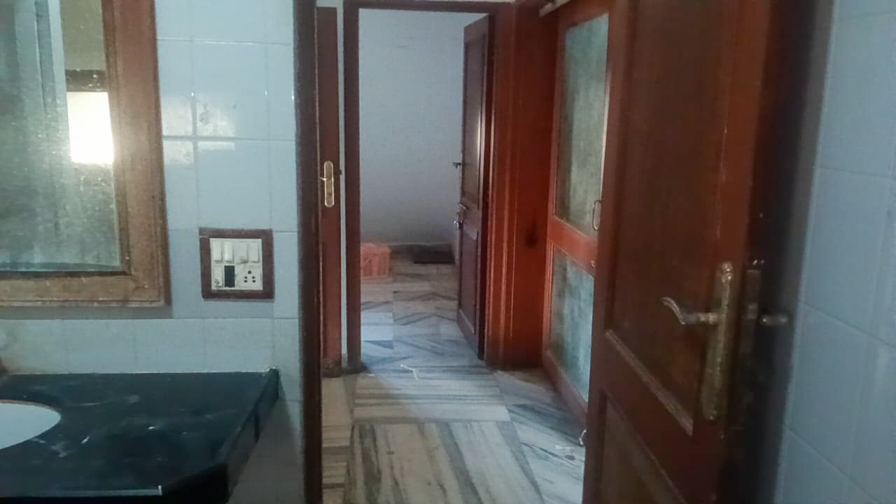 Property Photos 26