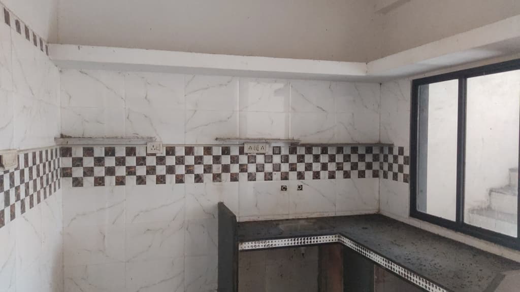 Property Photos 6