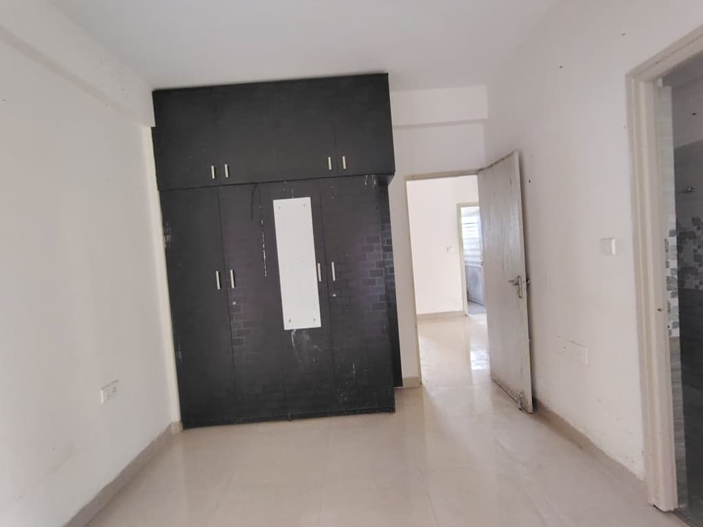 Property Photos 6