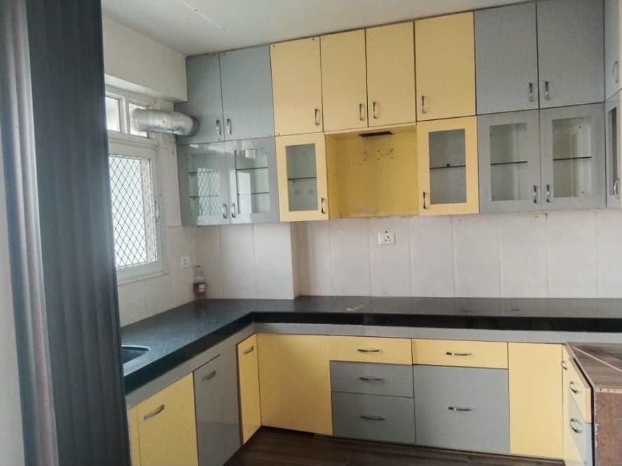 Property Photos 12