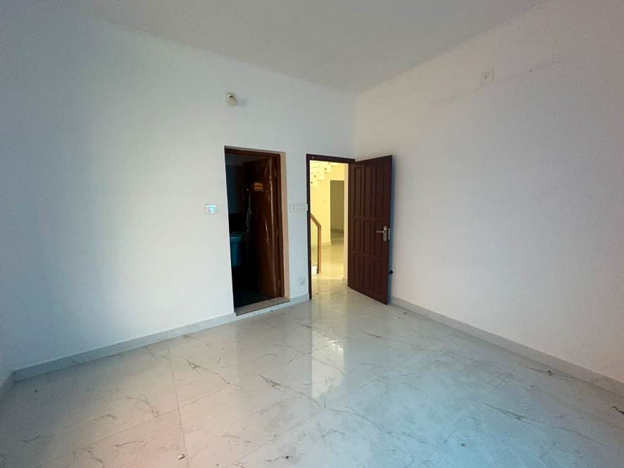 Property Photos 22