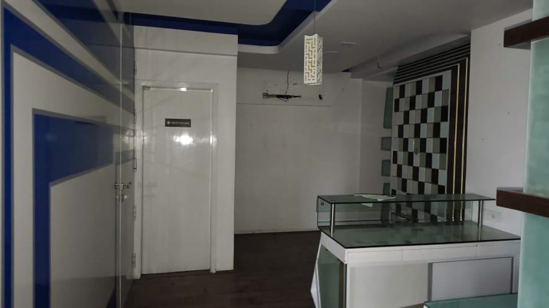 Property Photos 28