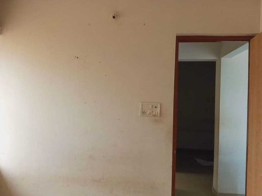 Property Photos 9