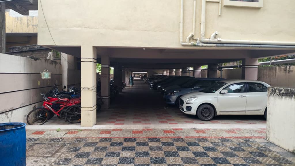 Property Photos 8