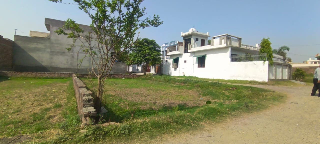 Property Photos 8