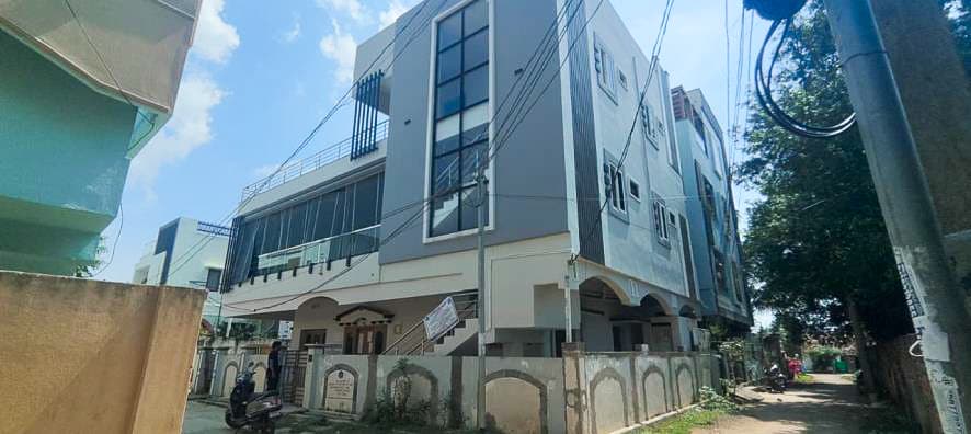 Property Photos 25