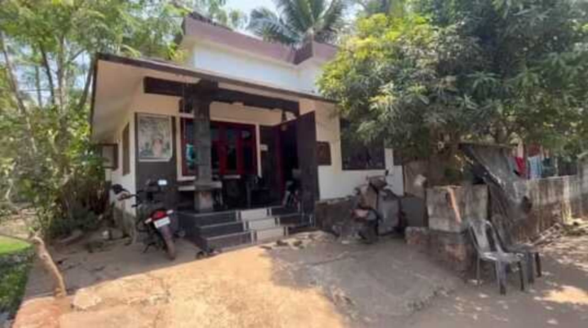Property Photos 6
