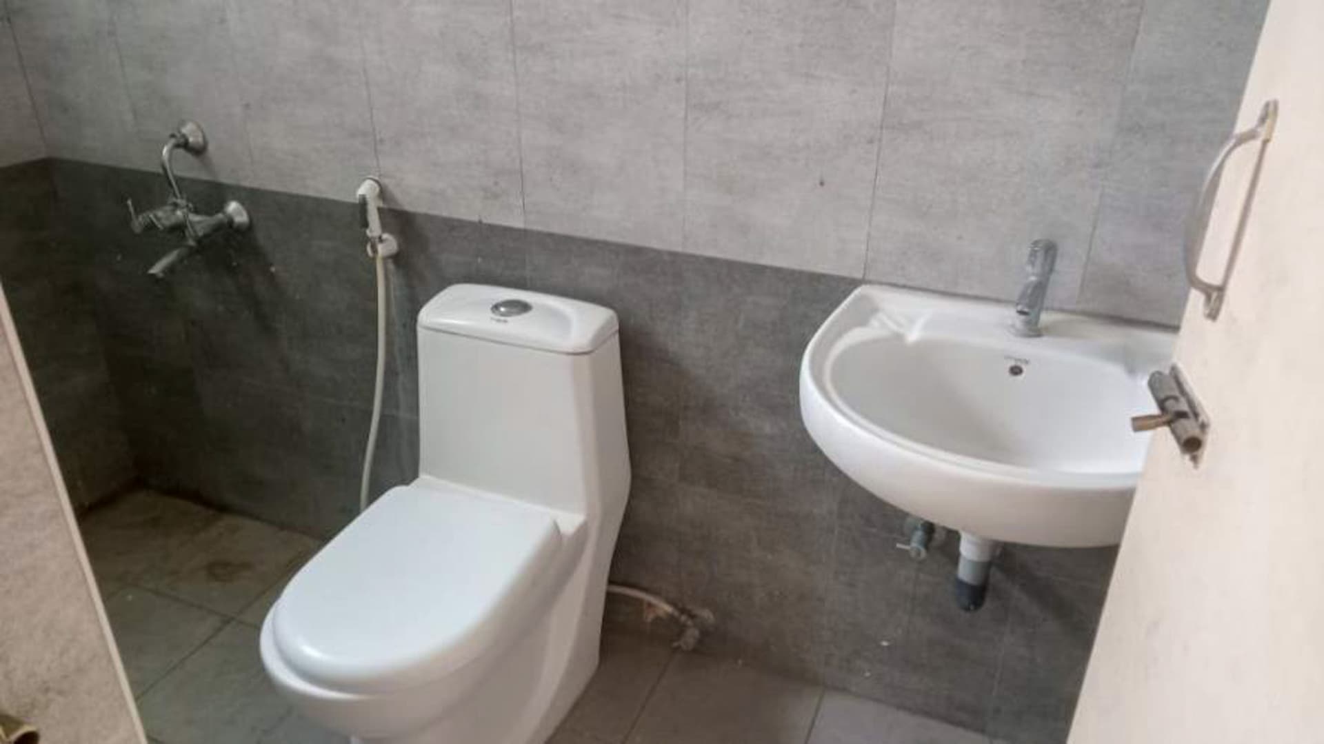 Property Photos 12