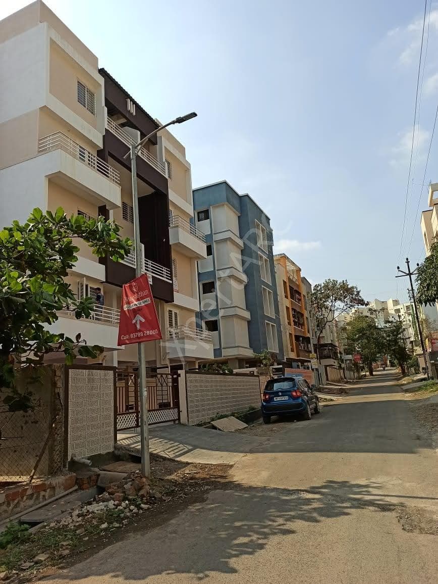 Property Photos 6