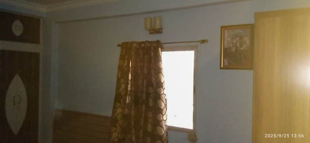 Property Photos 11