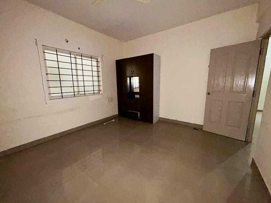 Property Photos 14