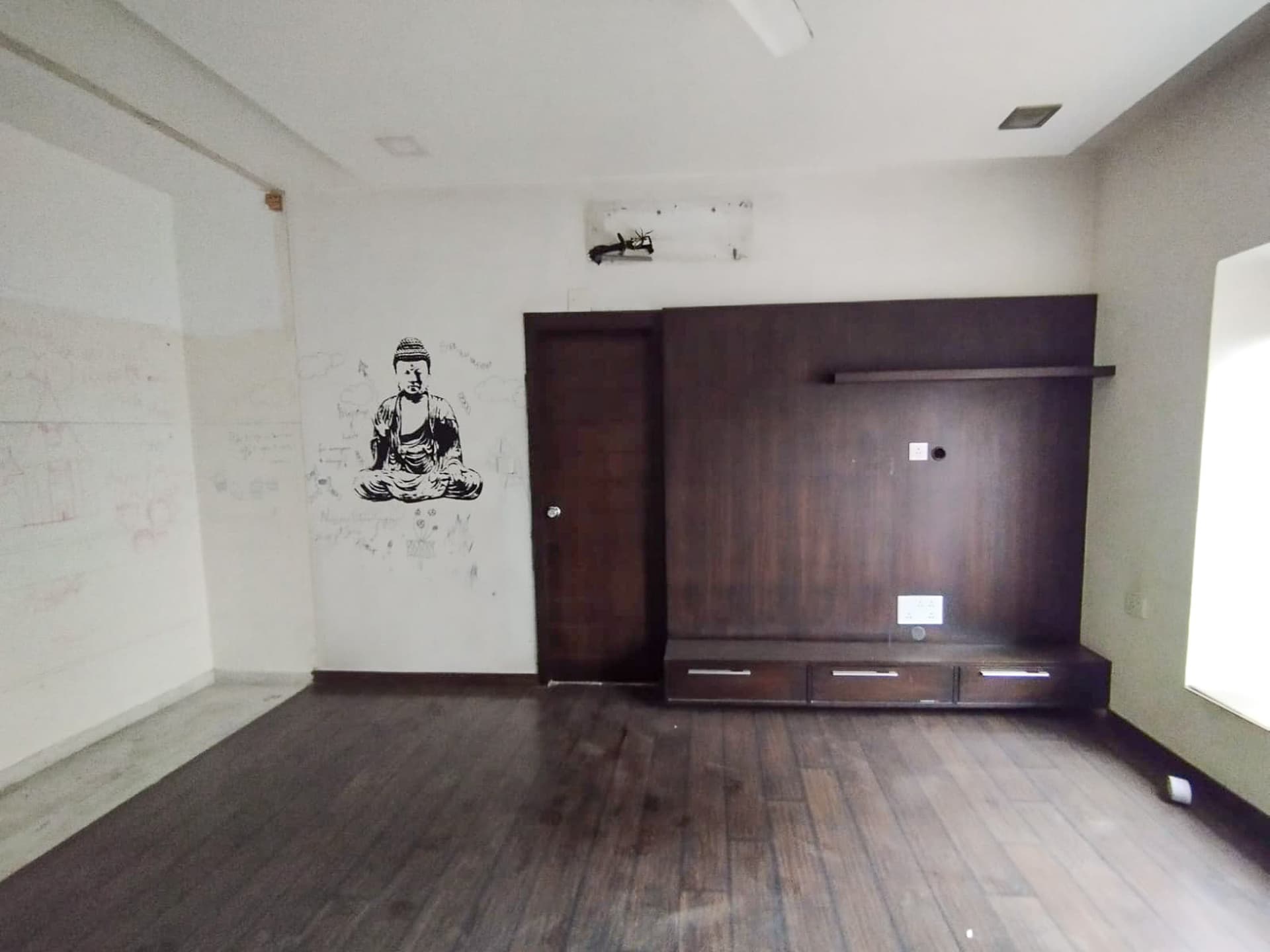 Property Photos 9