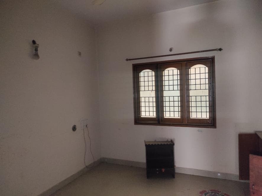 Property Photos 11
