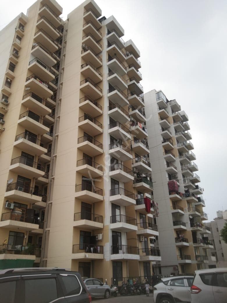 Property Photos 1