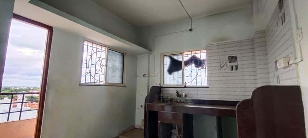 Property Photos 9
