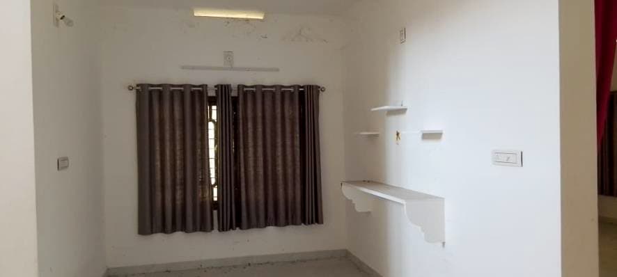 Property Photos 6
