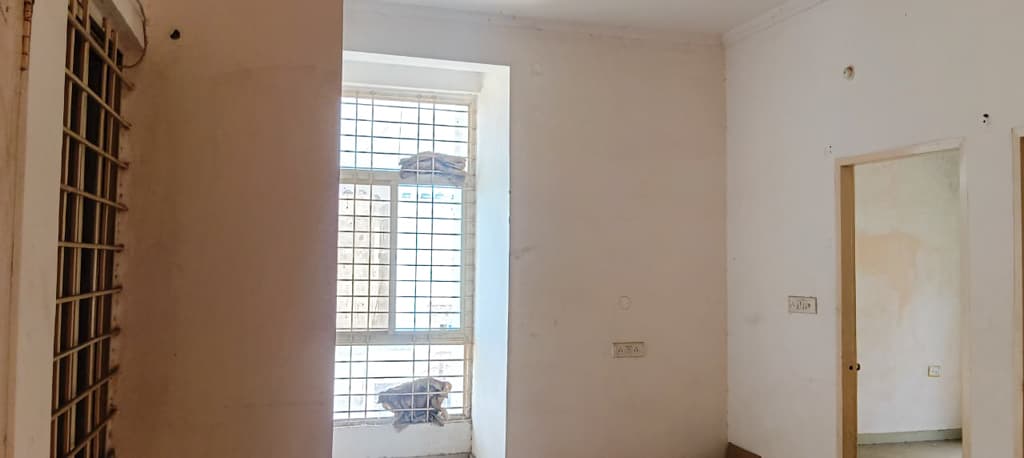 Property Photos 18