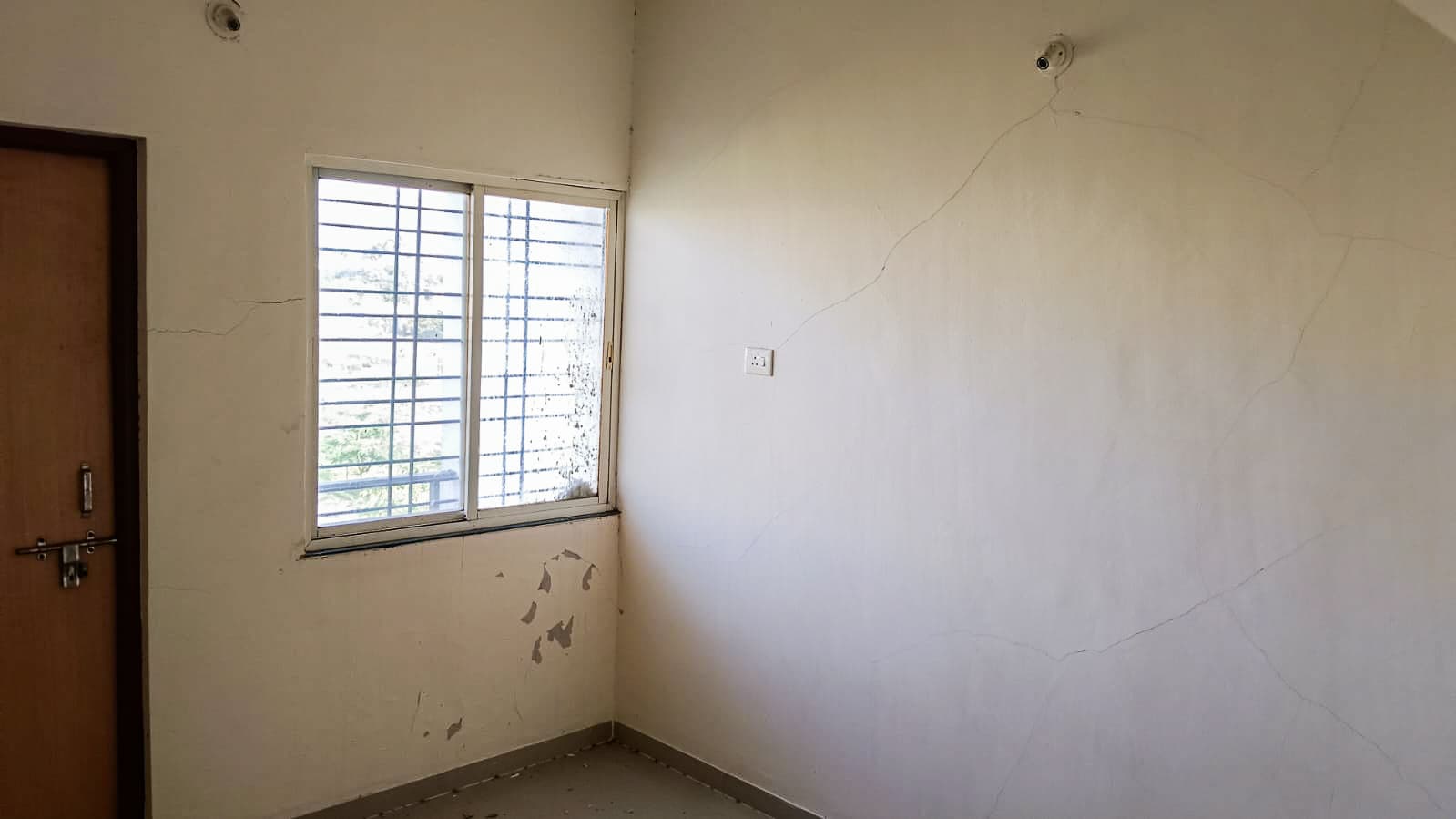 Property Photos 8