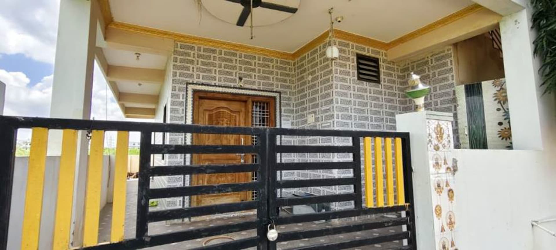 Property Photos 11