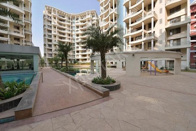 Property Photos 8