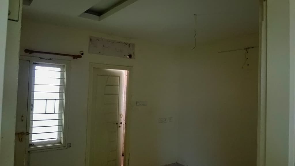 Property Photos 8