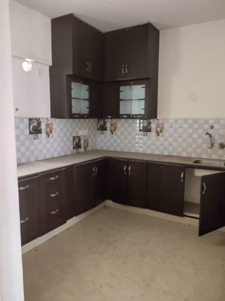 Property Photos 7