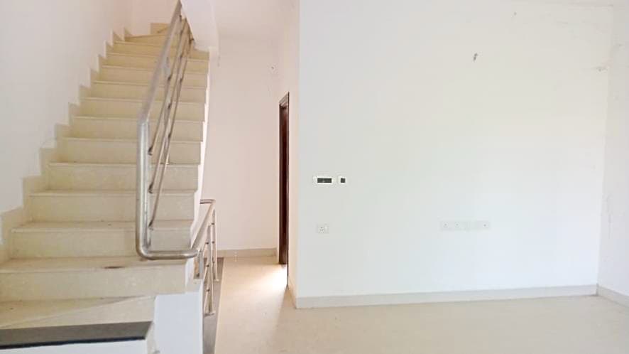 Property Photos 12