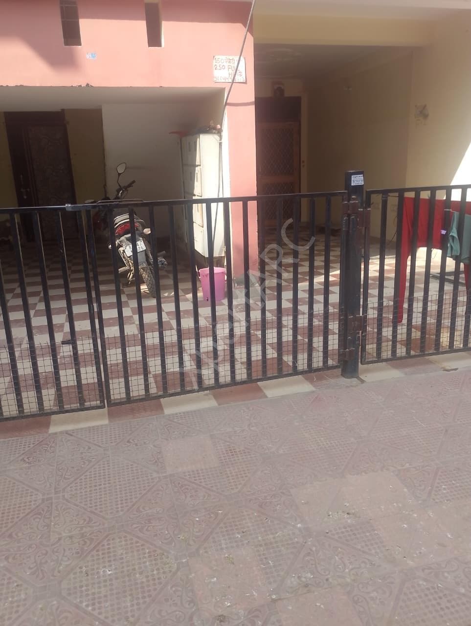 Property Photos 6