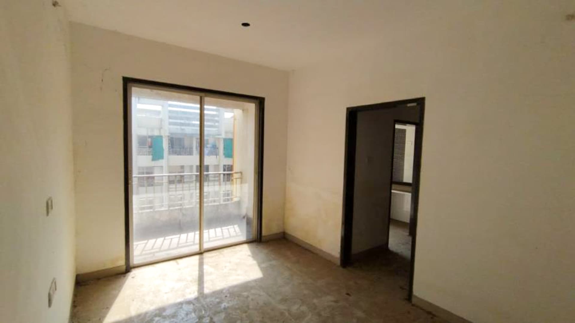 Property Photos 32