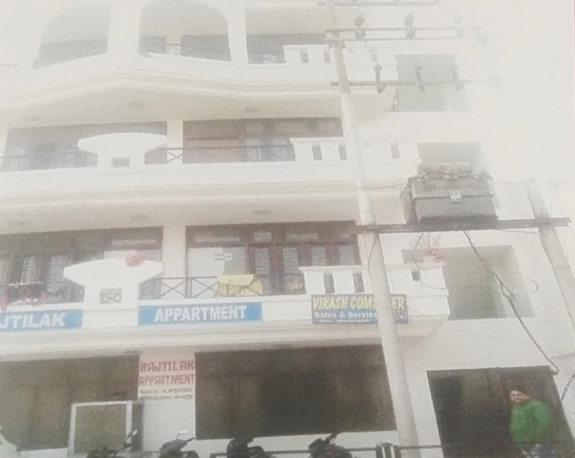 Property Photos 8