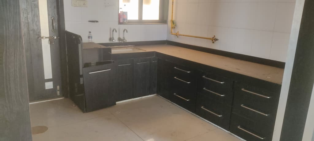 Property Photos 9