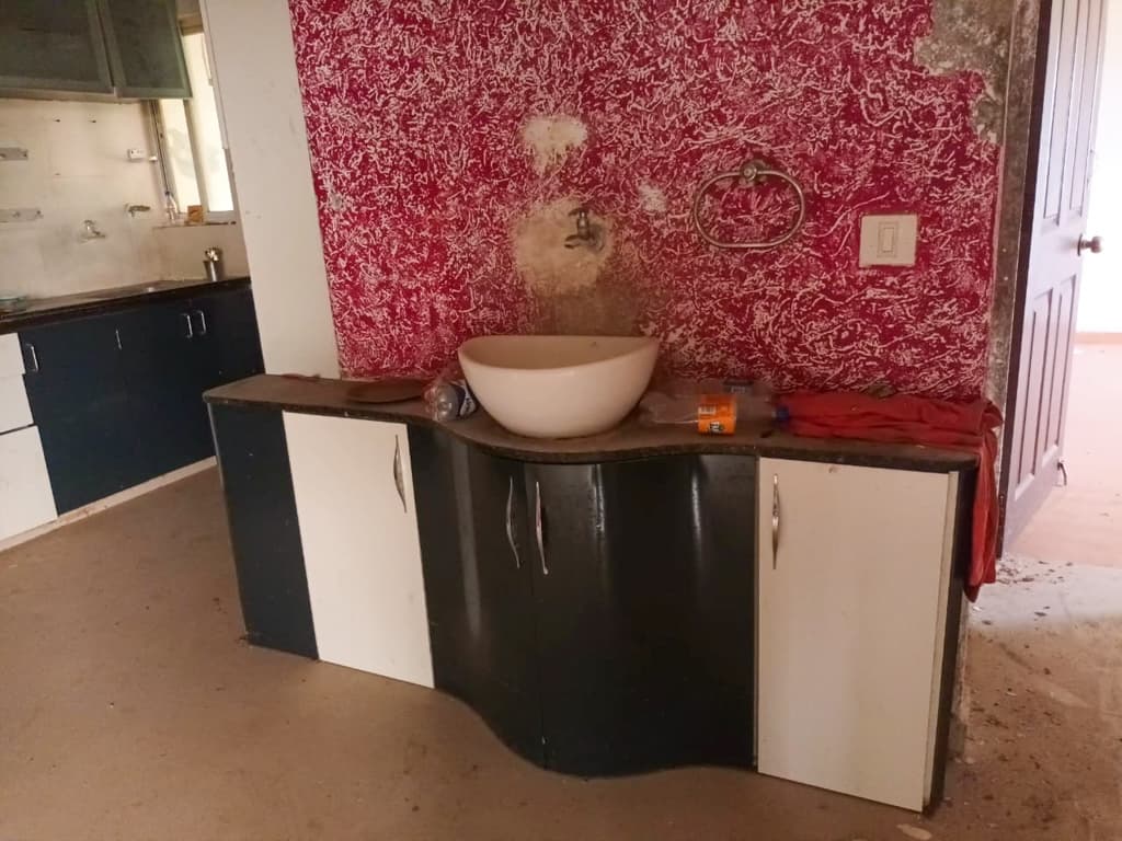 Property Photos 8