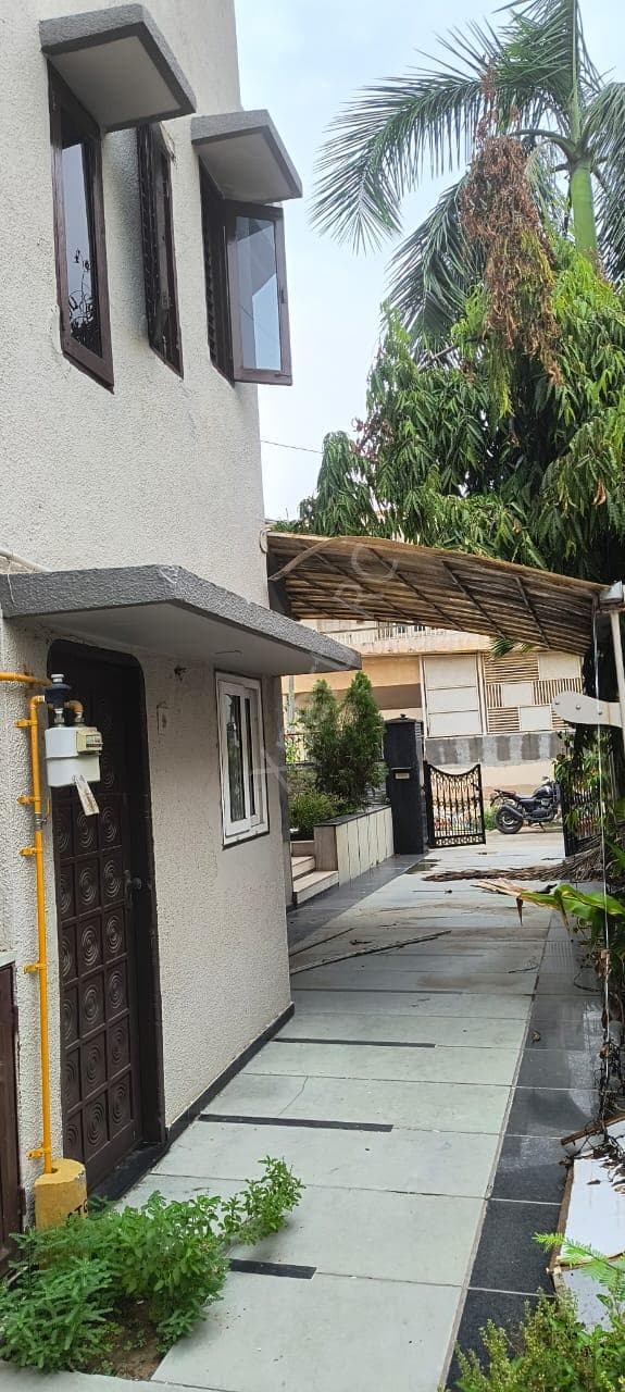 Property Photos 5