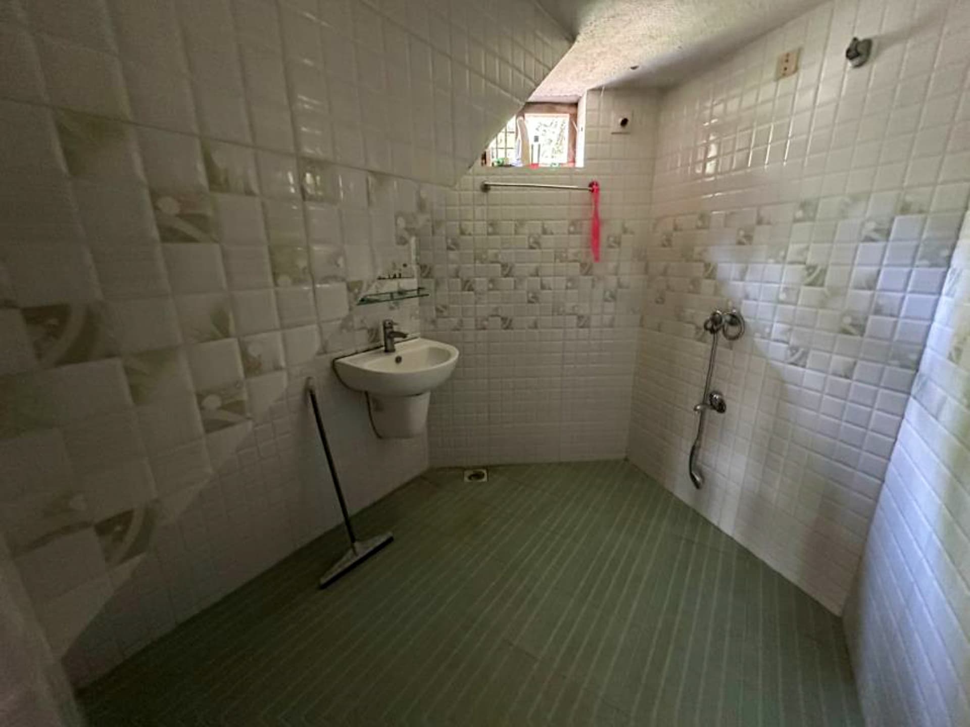 Property Photos 12