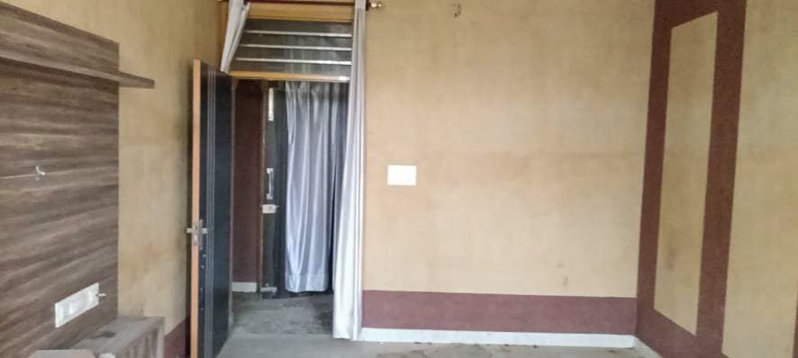 Property Photos 6