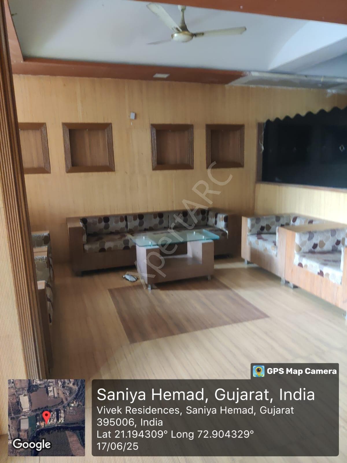 Property Photos 8