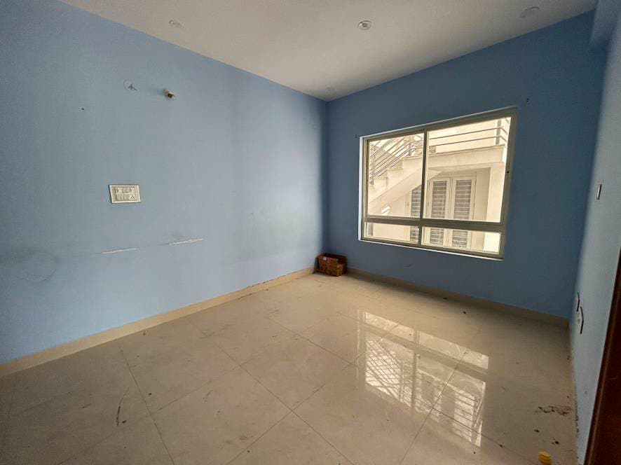 Property Photos 9