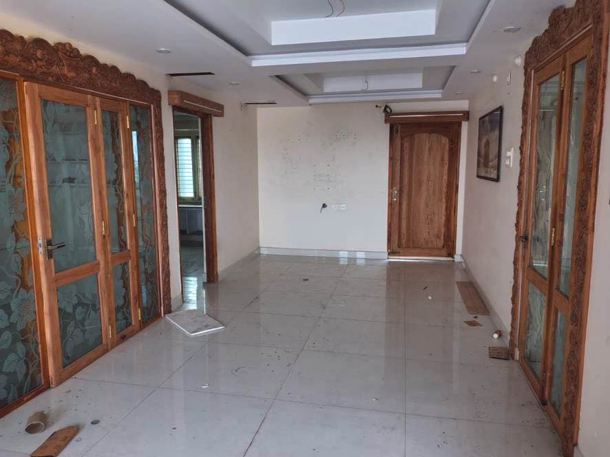 Property Photos 16