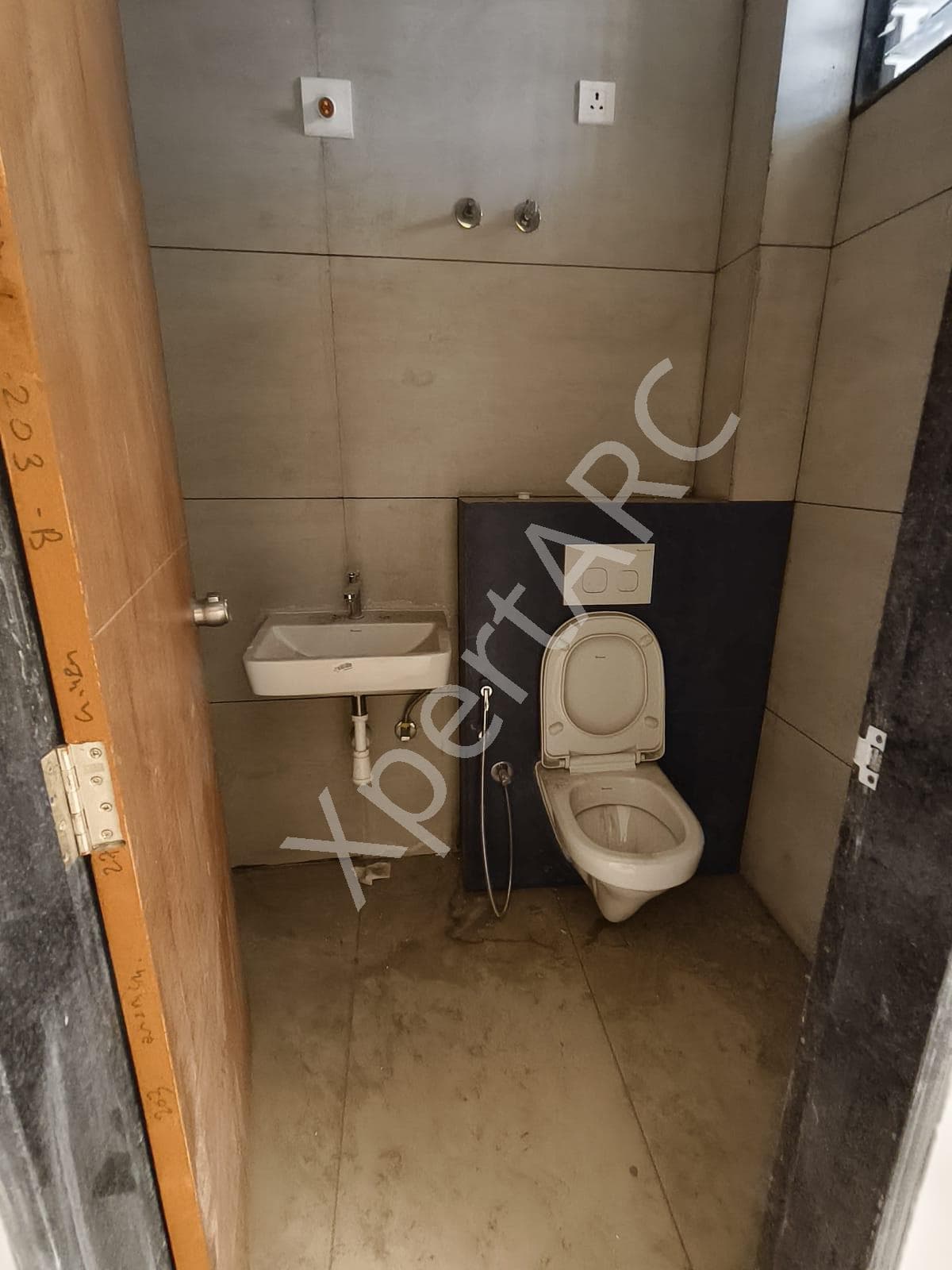 Property Photos 28
