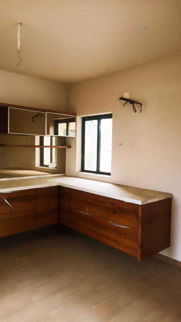 Property Photos 28