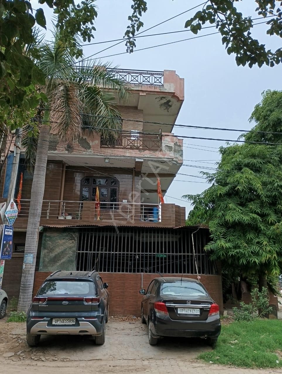 Property Photos 8