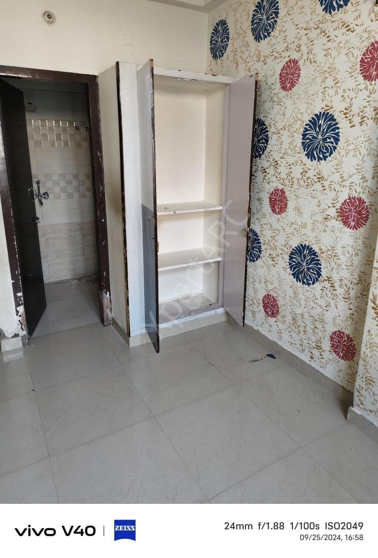 Property Photos 8