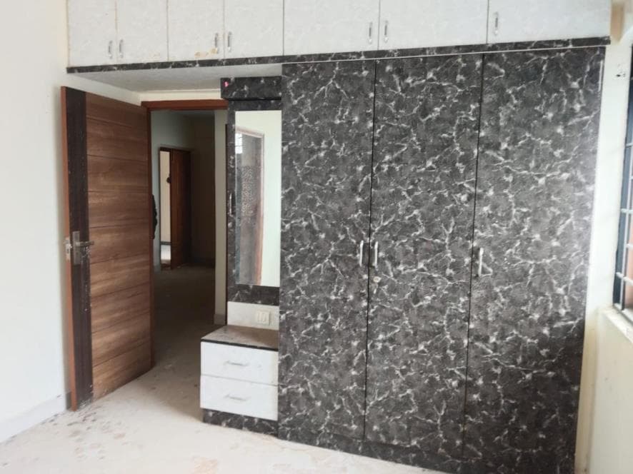 Property Photos 9