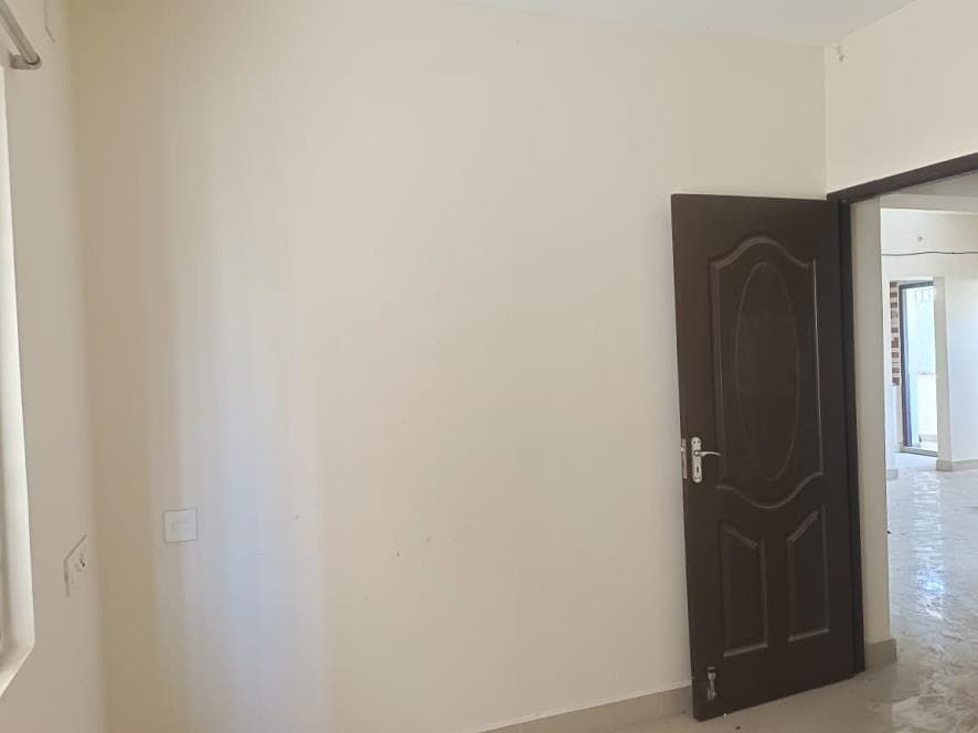 Property Photos 7