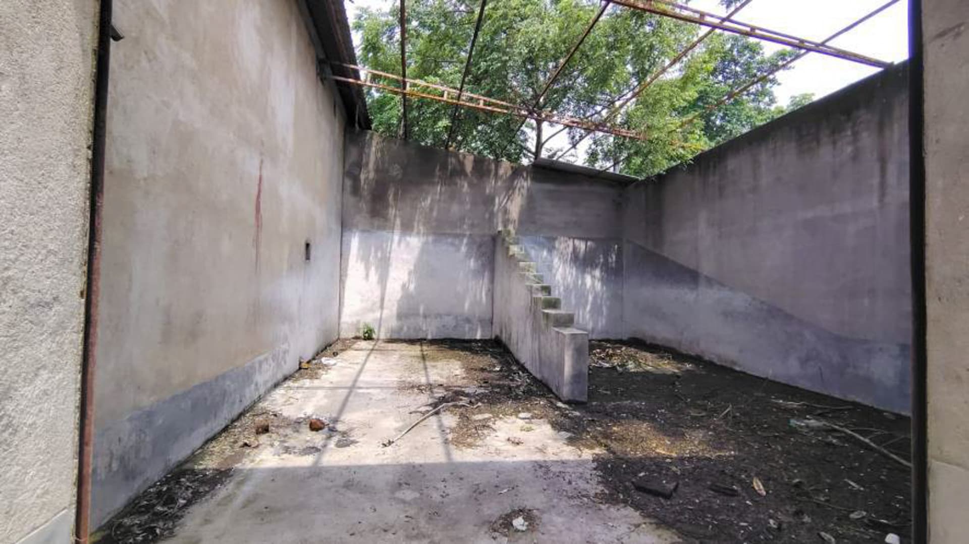 Property Photos 5