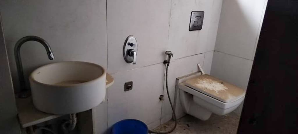 Property Photos 16