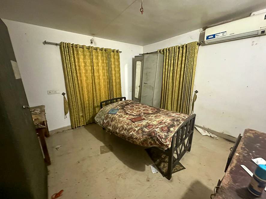 Property Photos 6