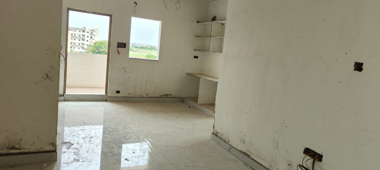 Property Photos 8