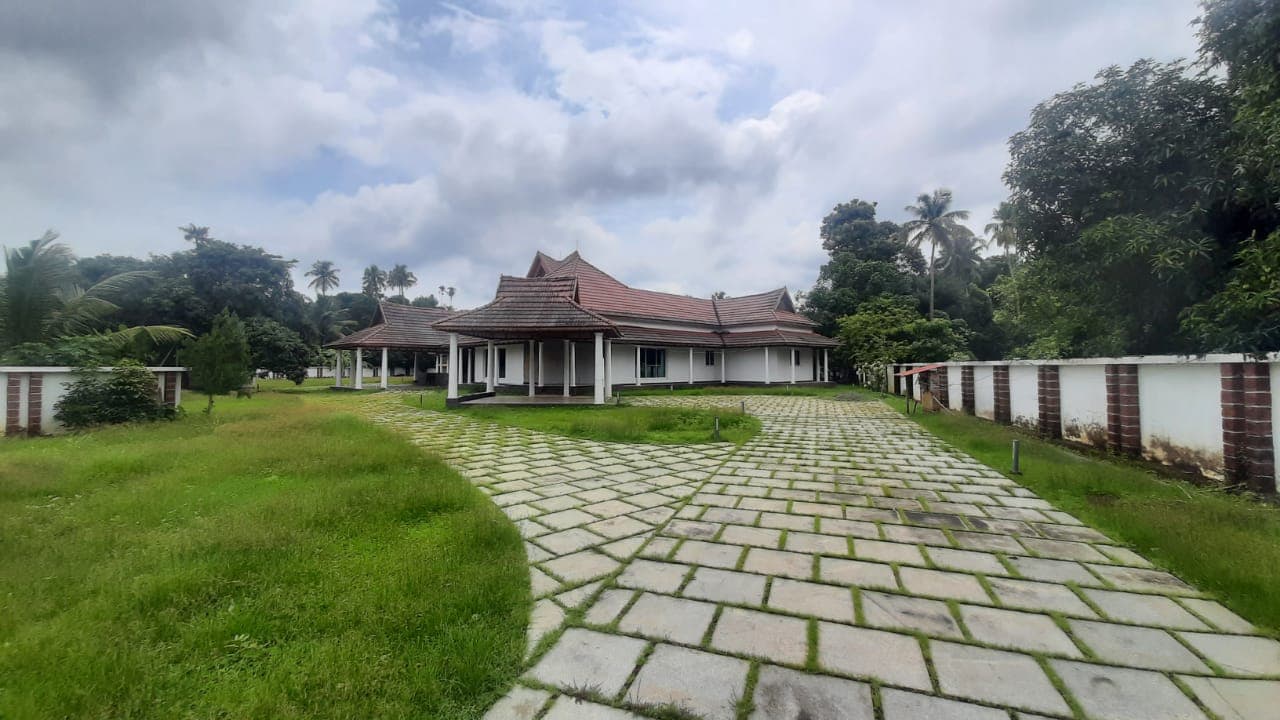 Property Photos 6